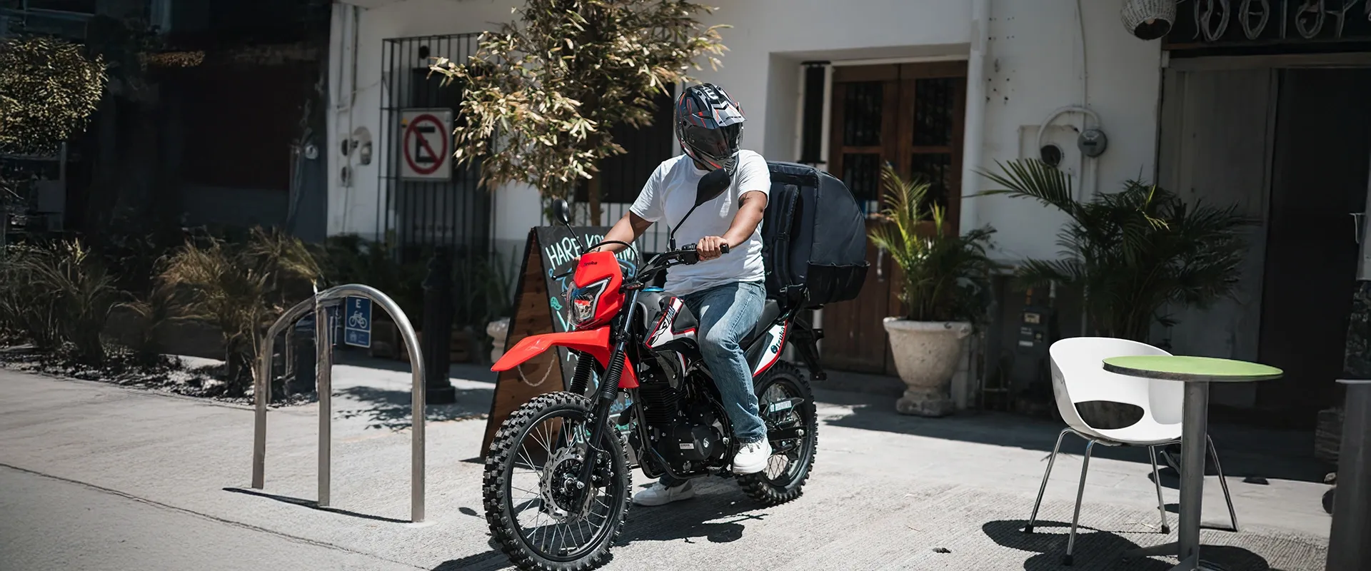 Motocicleta Izuka X-Trial doble propósito